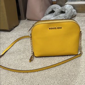 Michael Kors authentic crossbody dome purse yellow NEW summer bag